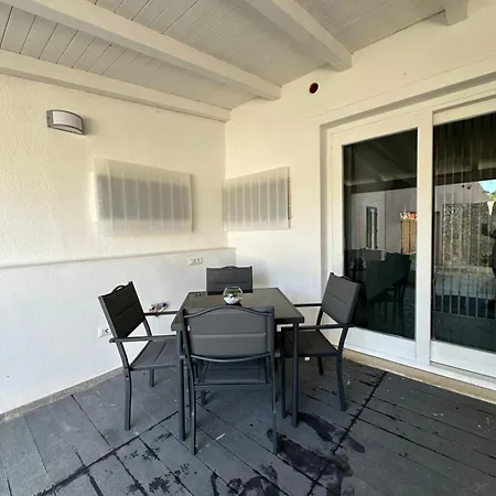 - Loft Con Giardino A 150 Mt Dal Mare 아파트