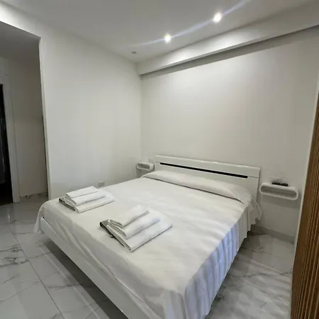 - Loft Con Giardino A 150 Mt Dal Mare 아파트 *